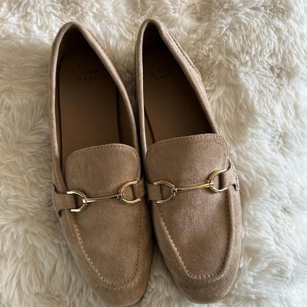 Women's Tan Loafers